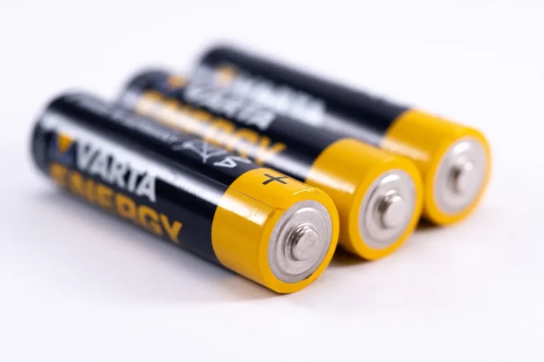 Picture of batteries for the blog about how to recycle batteries.